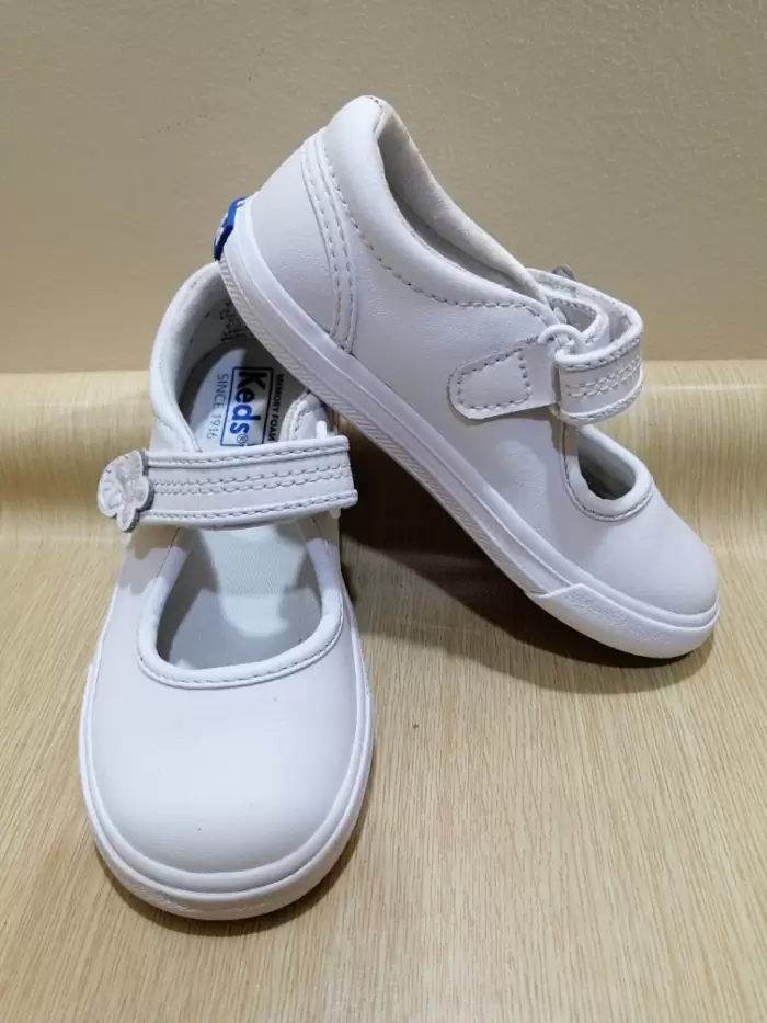 PHP 350 Keds Size 8.5 Girls Leather Shoes on