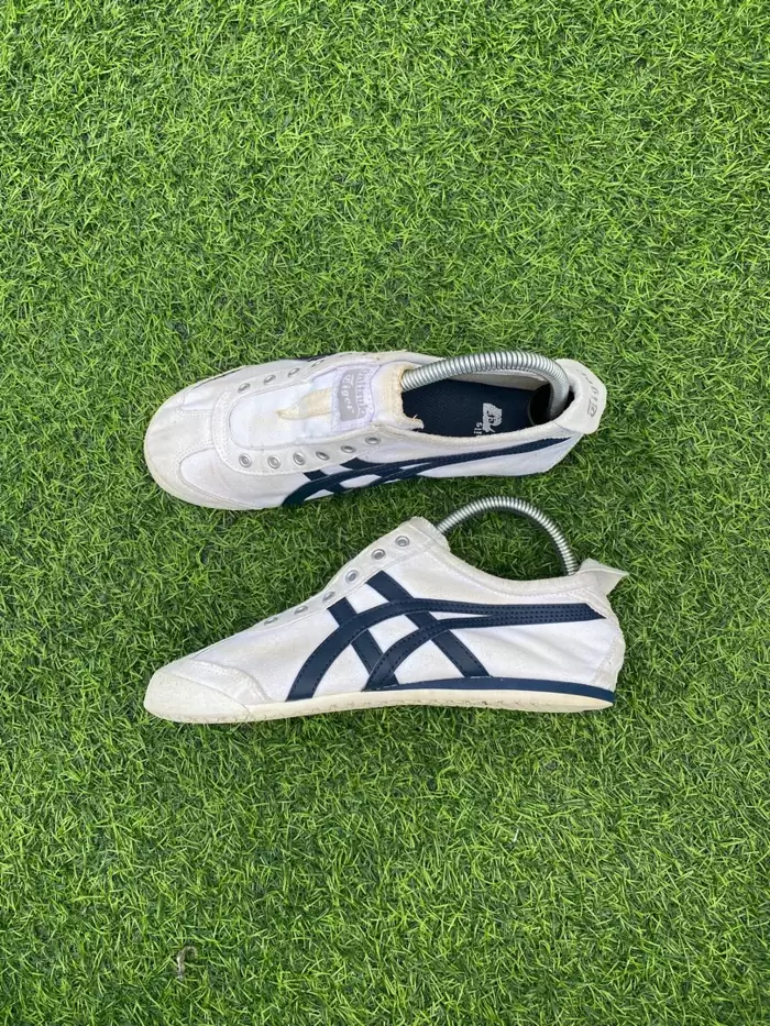 PHP 1,800 Onitsuka Tiger Mexico66 Slip- On on