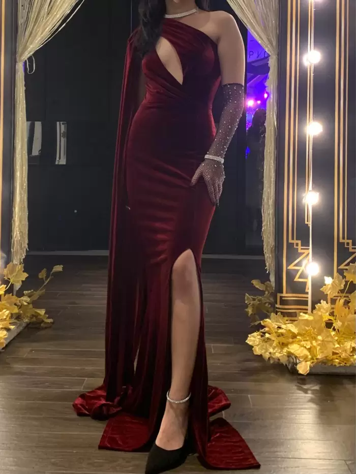 [FOR RENT] Velvet Maroon Gown with Slit and Side Cape on