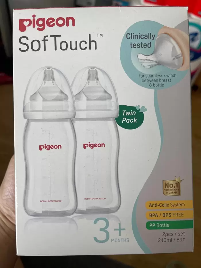 Pigeon SofTouch Bottles Twin Pack on