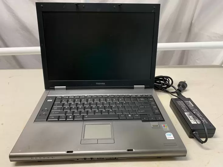 PHP 800 Defective Laptop Toshiba no power on