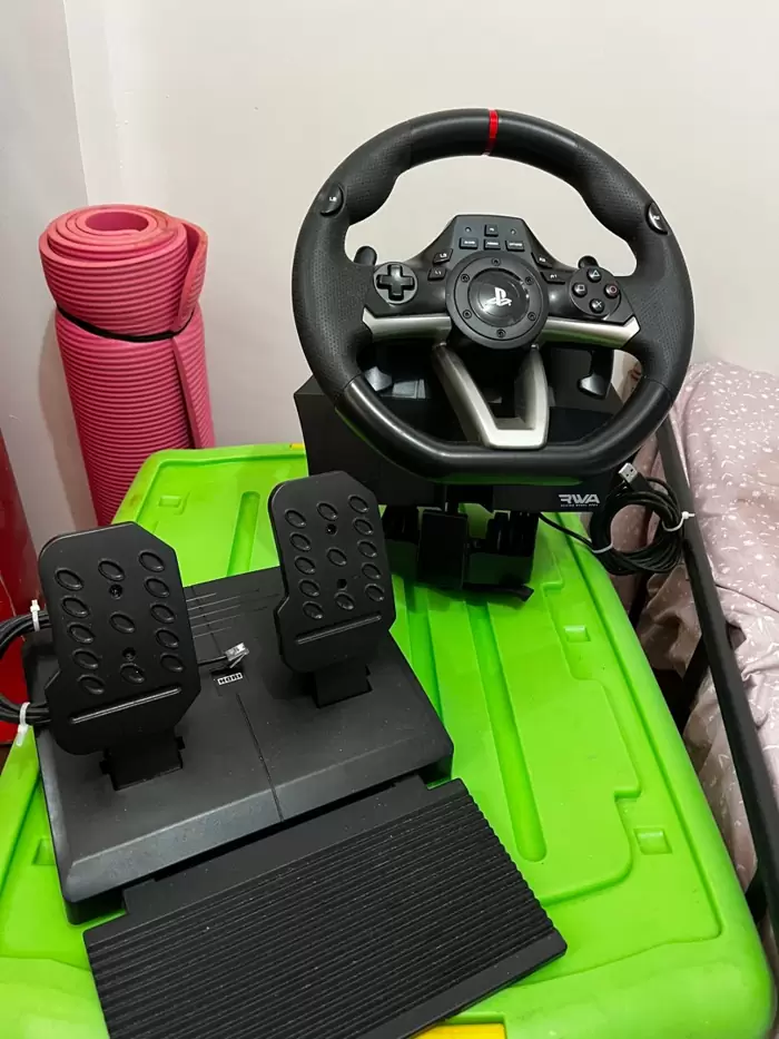PHP 4,000 Hori PS4 Racing Wheel Apex for PS4/PS3/PC on