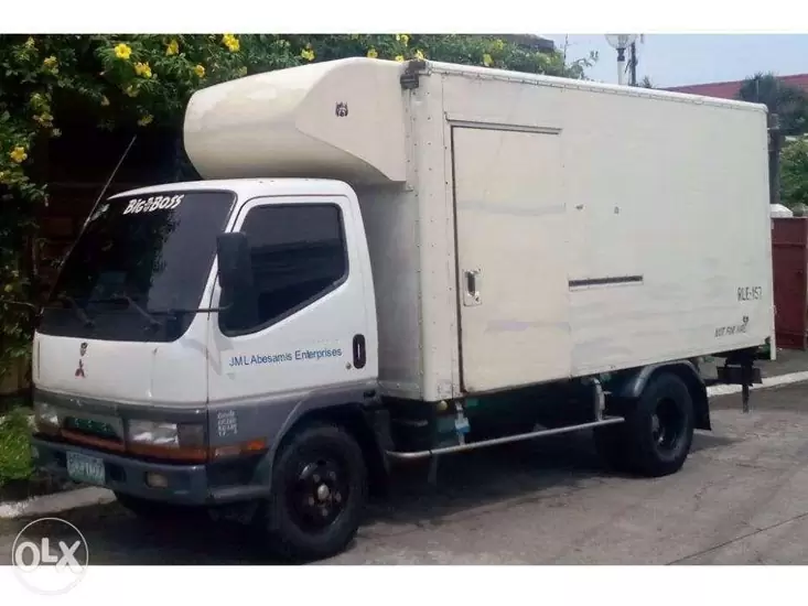 LIpat Bahay Truck for Rent Bacoor on