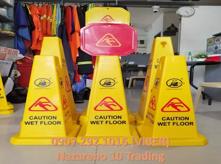 Caution Wet floor signage 7 on